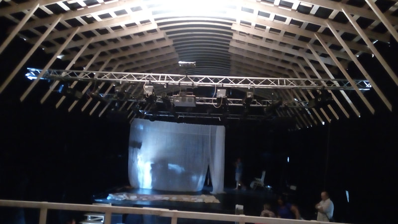 Osvětlení divadla pro festival Menteatrál v Neratově; 2016
